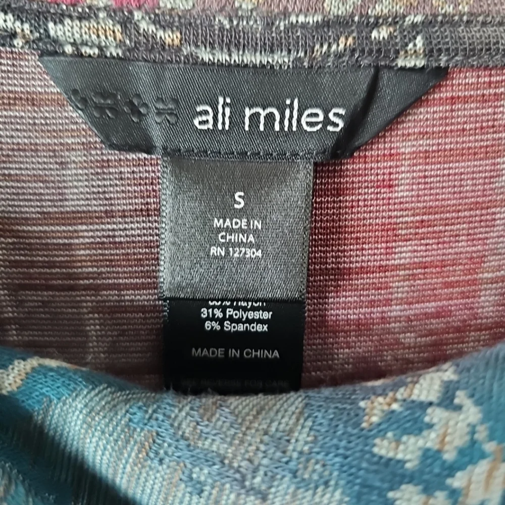 ALI MILES Women's Cowl Neck Soft Rayon Blend Paisley Design‎ Stitch Trim Top S - Picture 4 of 7